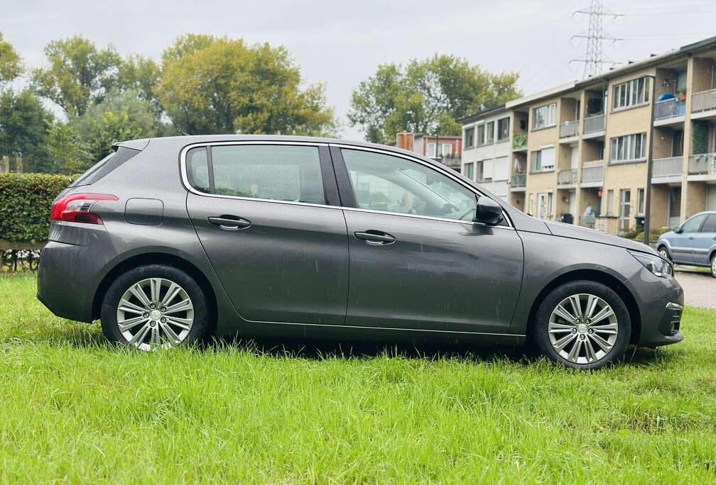 Peugeot PureTech 130 GPF Stop & Start Allure