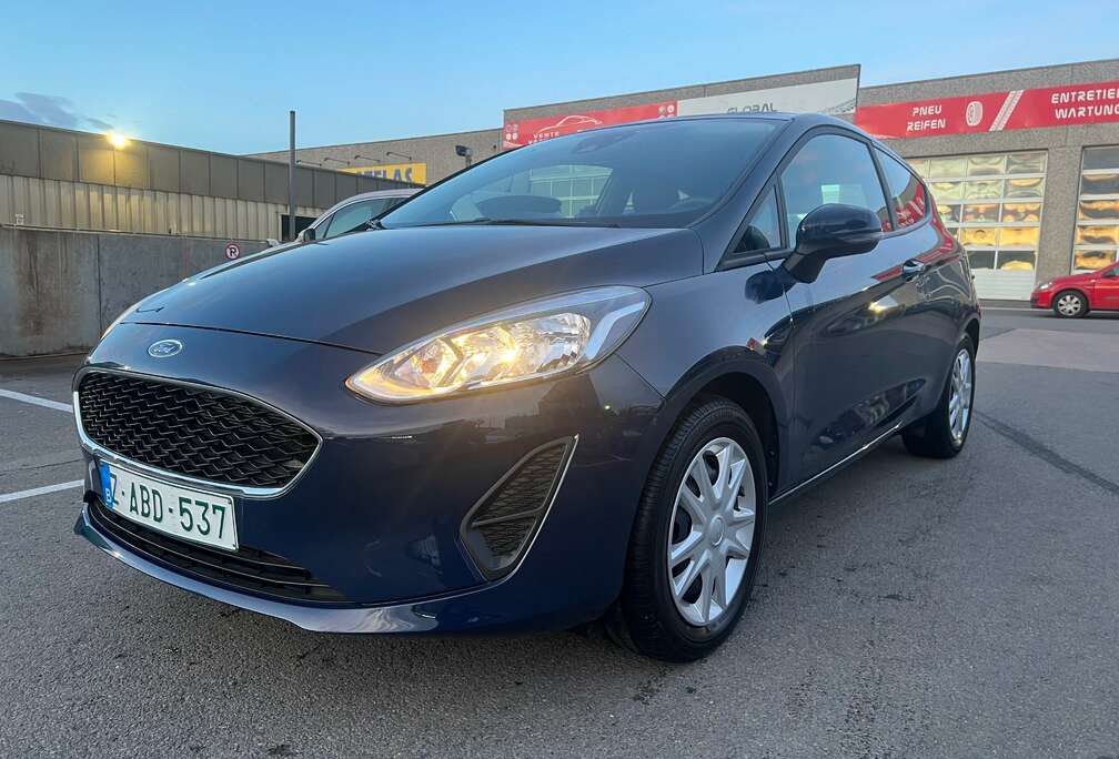 Ford Fiesta 1.1i* 8000 KM* 1ER P* CLIM* GARANTIE 12M