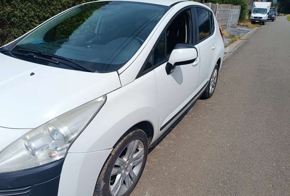 Peugeot 1.6 VTi 120ch Access