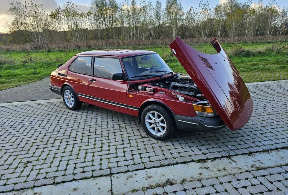 Saab Saab 900i 16v