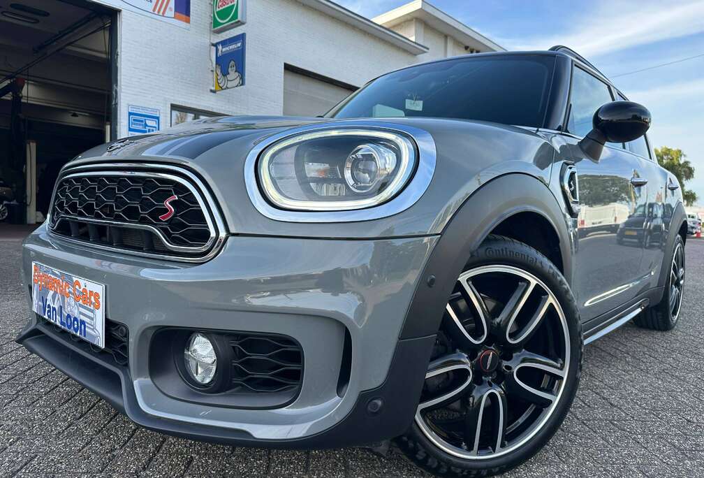 MINI 2.0 S 192Pk JOHN WORKS  Automaat Cruise Sport Leder Zetels  Pdc Camera CarPlay Trekhaak Top Staat  12M Garantie