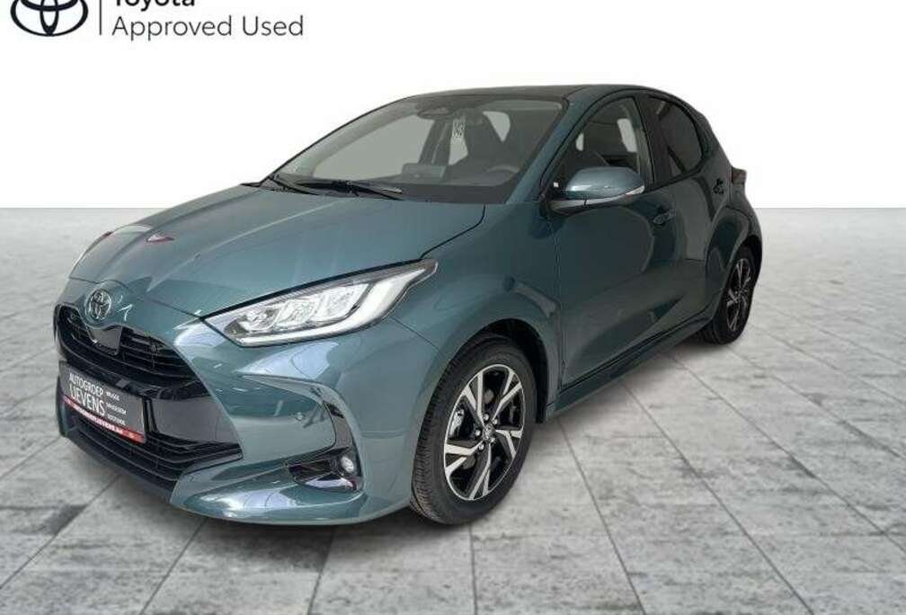 Toyota 1.5 Hyb ICONIC + Hi tech pack