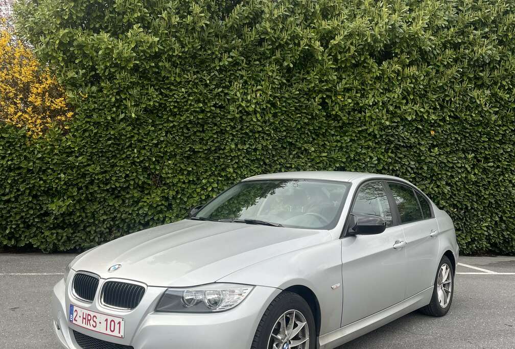 BMW 43.000 km - BMW 316i - État impeccable