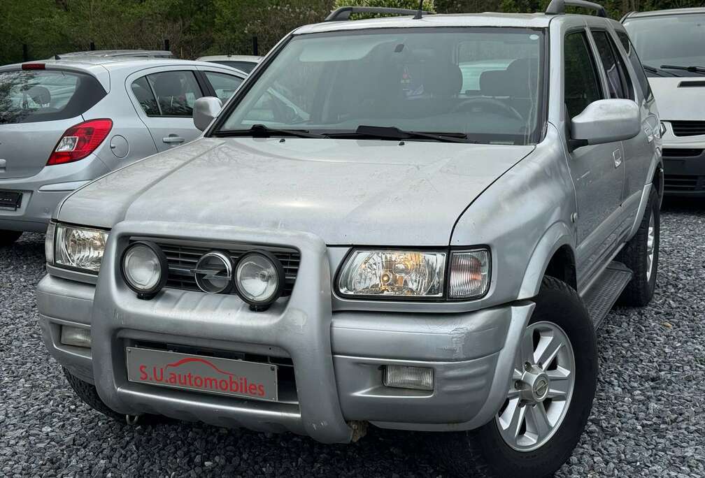 Opel 2.2 DTH DTi 4X4 Clim/ Marche pied/ Attelage