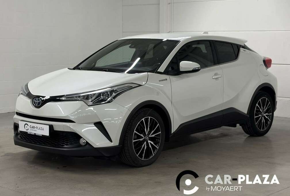Toyota 1.8 VVT-i HEV Style Selection AT