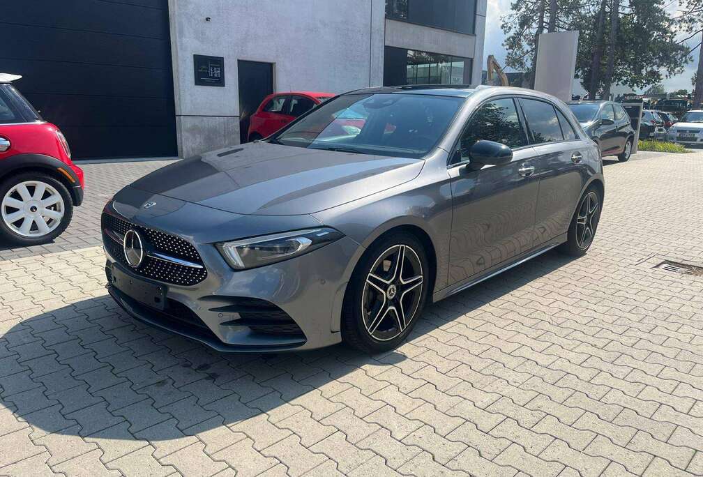 Mercedes-Benz A 180 D Automaat, AMG Styling, Black pack, Camera, Leder-Alcantara, Panoramisch dak, Airco, Verkoop in opdracht