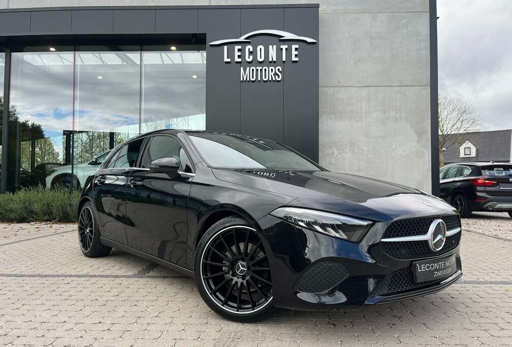 Mercedes-Benz A 180 7G-DCT Facelift Widescreen/LED/Sportzetels