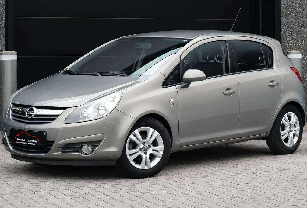 Opel Corsa 1.2i ** Garantie **