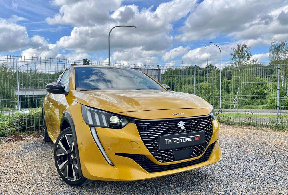 Peugeot 1.2i GT COCKPIT3D/FULL-LED/NAVI/CARPLAY/CAMERA/MI-CUIR