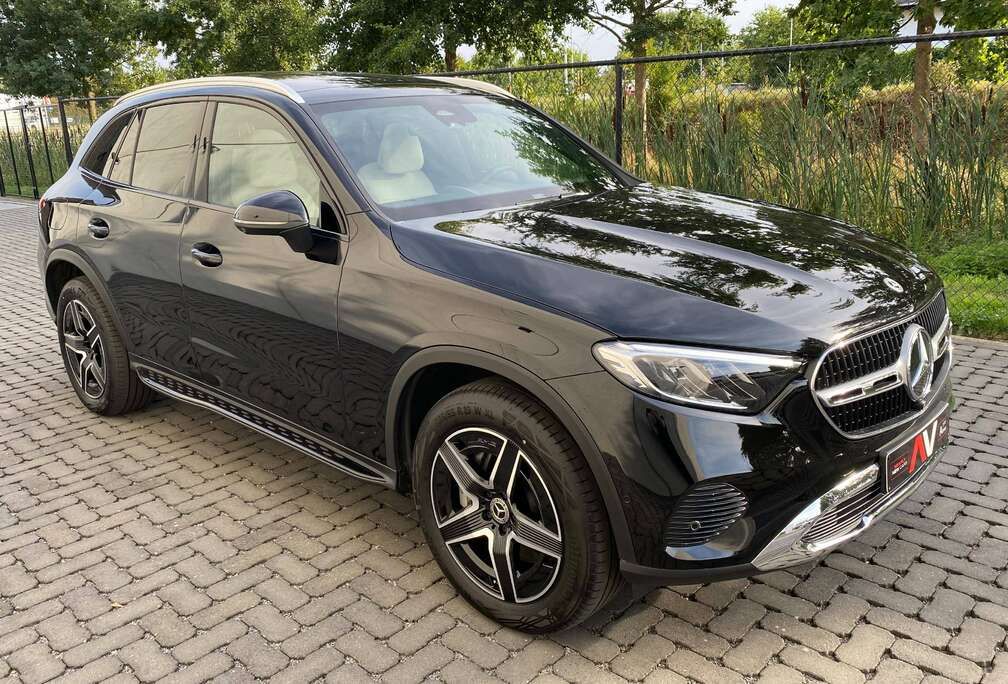Mercedes-Benz e 9G LUXURY MacchiatoBeige/19\