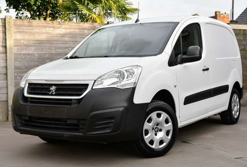 Peugeot 100% Electric *CarPlay*Bip*Full*