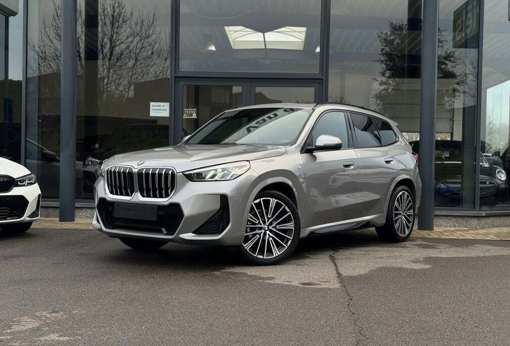 BMW sDrive18i M Sport / PANODAK / TREKHAAK / DODE HOEK