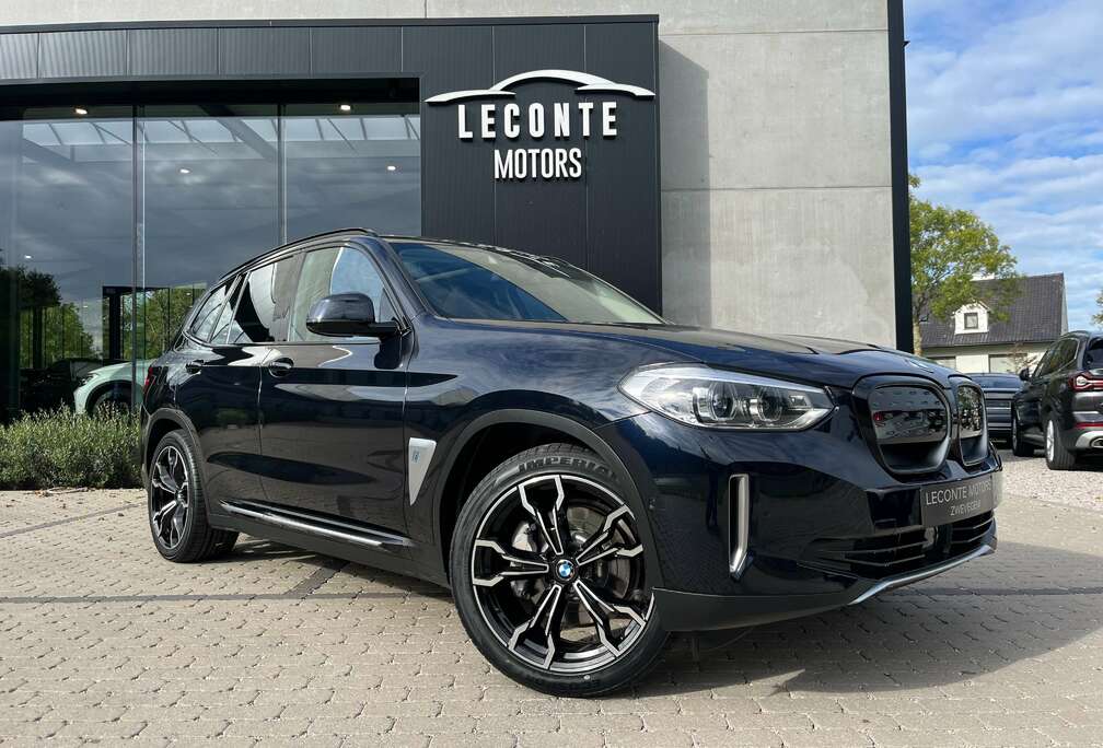 BMW iX3 Panodak/Leder/Sfeerverlichting/Camera/Carplay