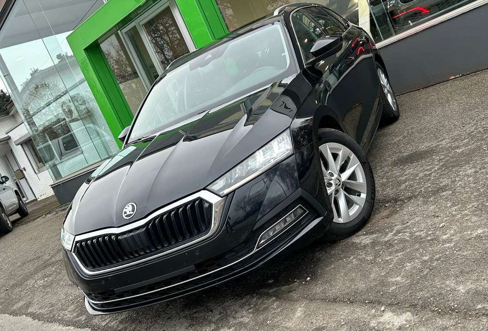 Skoda Octavia SW 1.0TSI DSG  Navigation  CarPlay