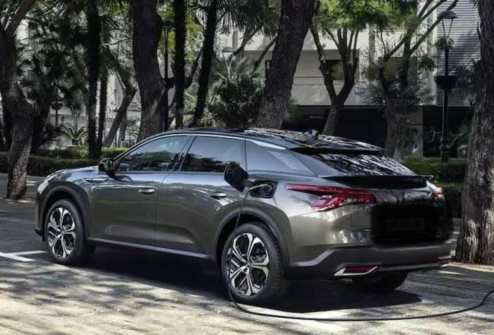 Citroen 1.6 Turbo PHEV Shine Pack (165 kW)