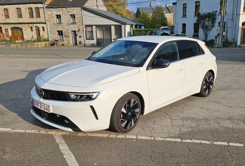 Opel Astra 1.2 Turbo Elegance S/S