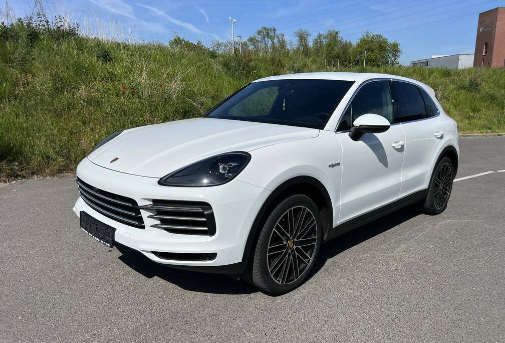 Porsche 3.0i V6 PHEV Tiptronic S
