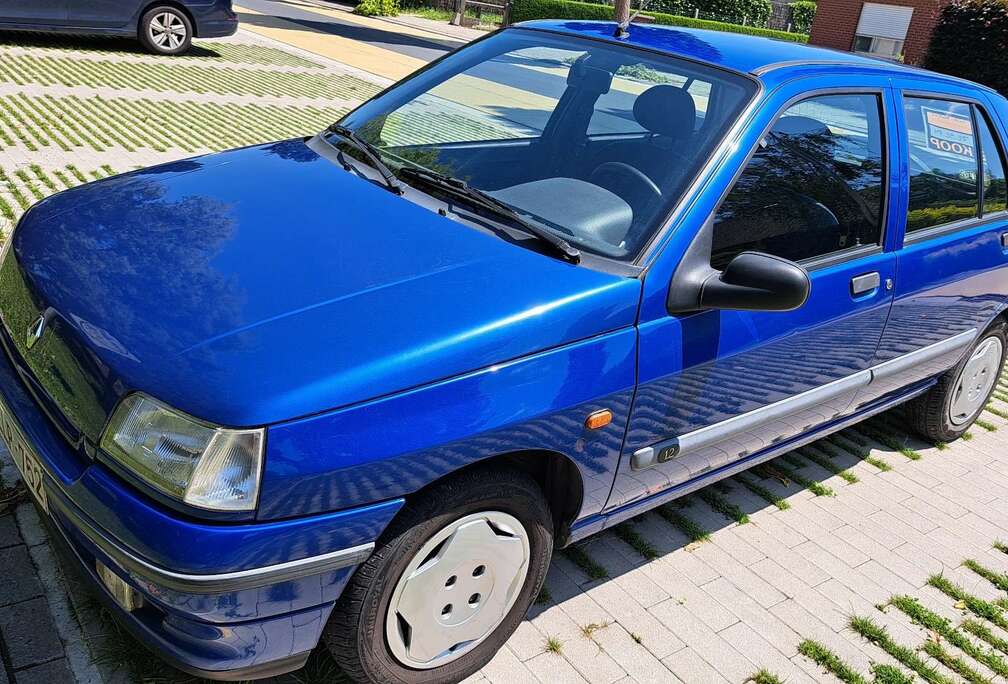 Renault 1.2i RC