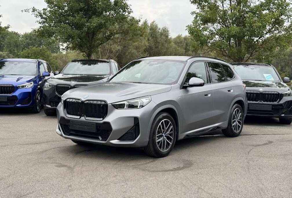 BMW xDrive30 M Sport / PANO / 360 / TRKHK / LEDER / HUD / ELEK SEAT / KEYL / MASSAGE / DRIV PROF / FULL!!