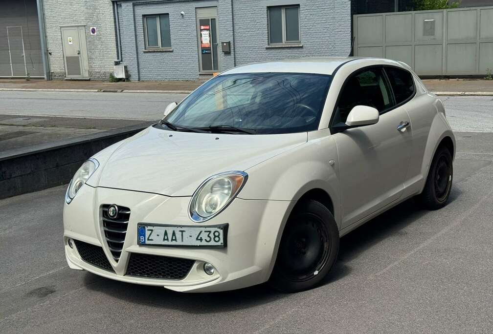Alfa Romeo 121.000KM//2011//AIRCO