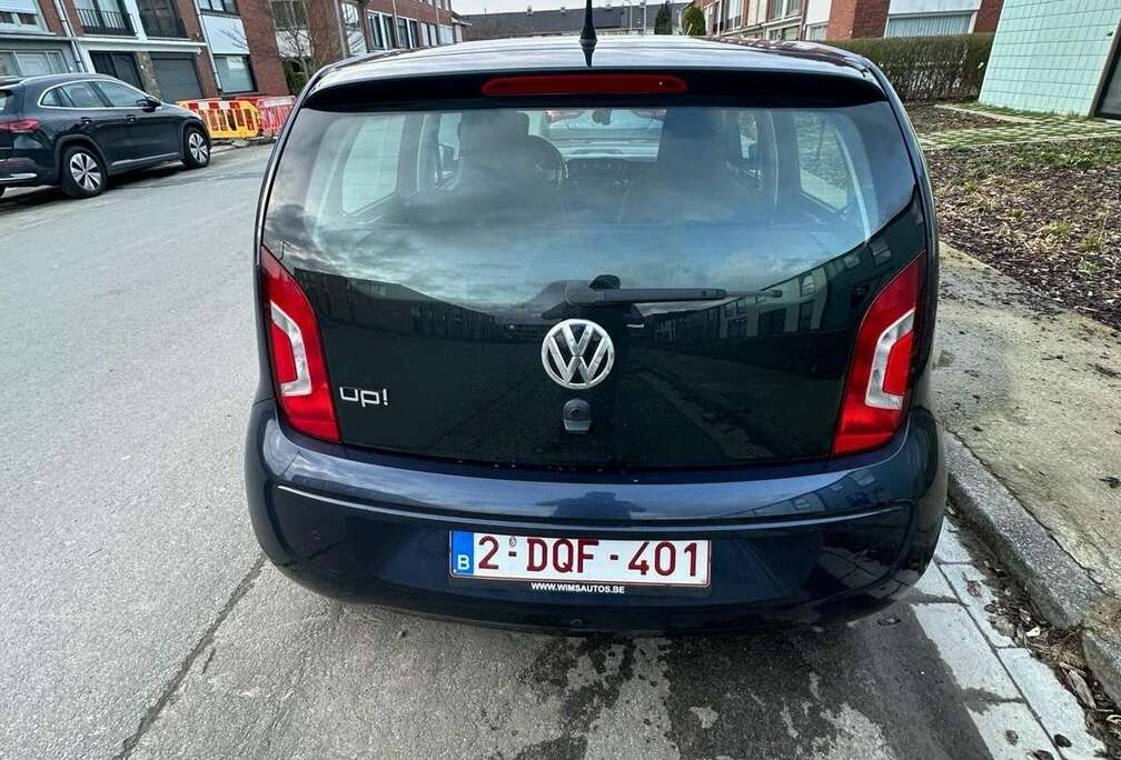 Volkswagen 1.0i Black