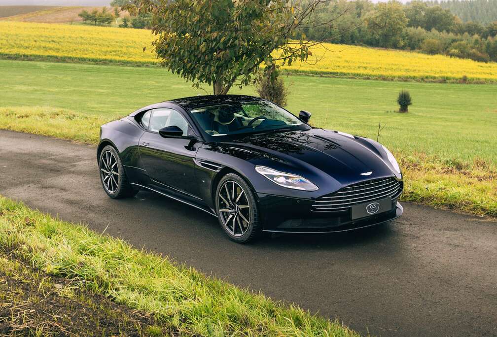 Aston Martin V12 Ultramarine Black/ VAT REFUNDABLE/ 360
