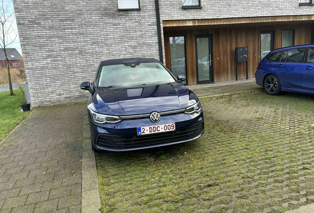 Volkswagen Golf VIII 1.0 TSI LIFE