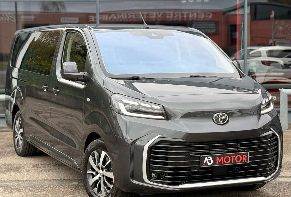 Toyota 2.0 D-4D 177CV TVAC 8PL BOITE AUTO GPS CAMERA360 1RE MAIN GARANTE TOYOTA