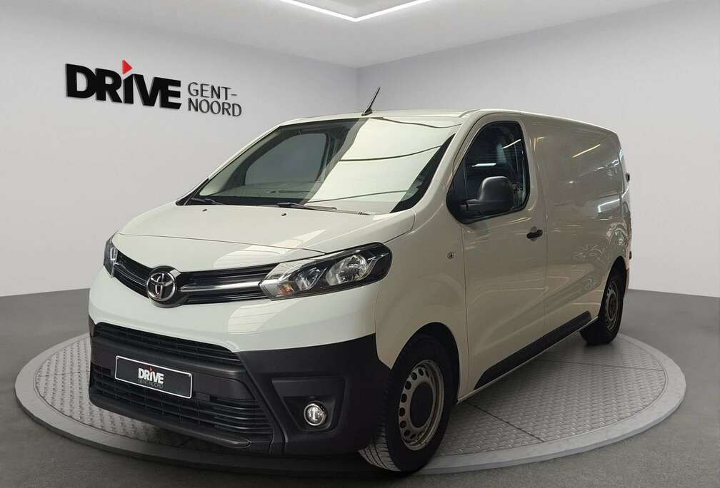Toyota D-4D Pure Medium