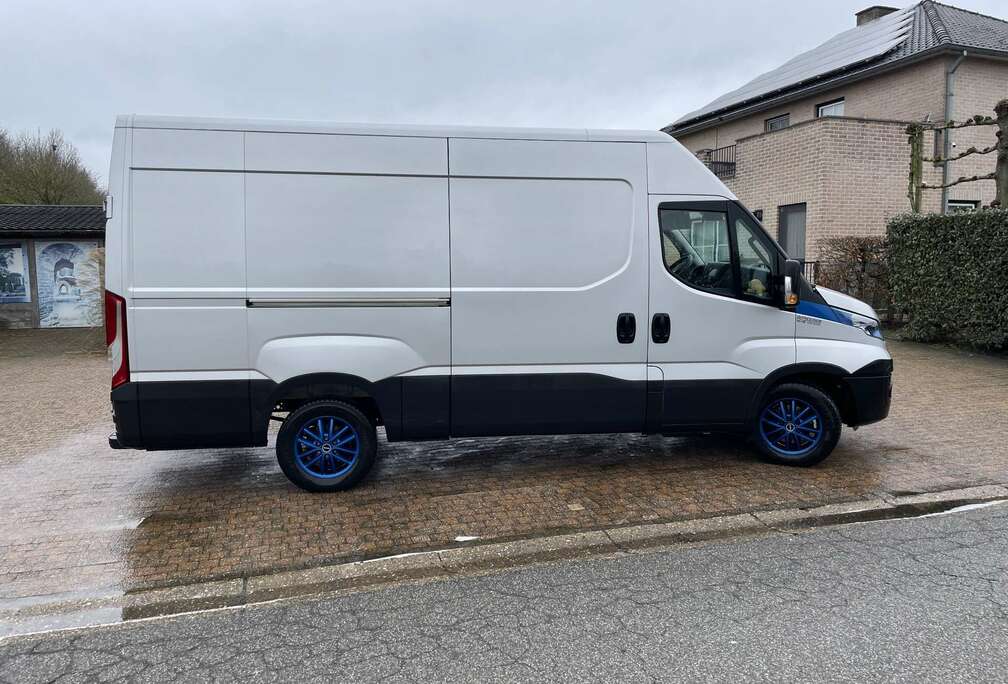 Iveco 35 S 16 hi-matic slechts 35000 km