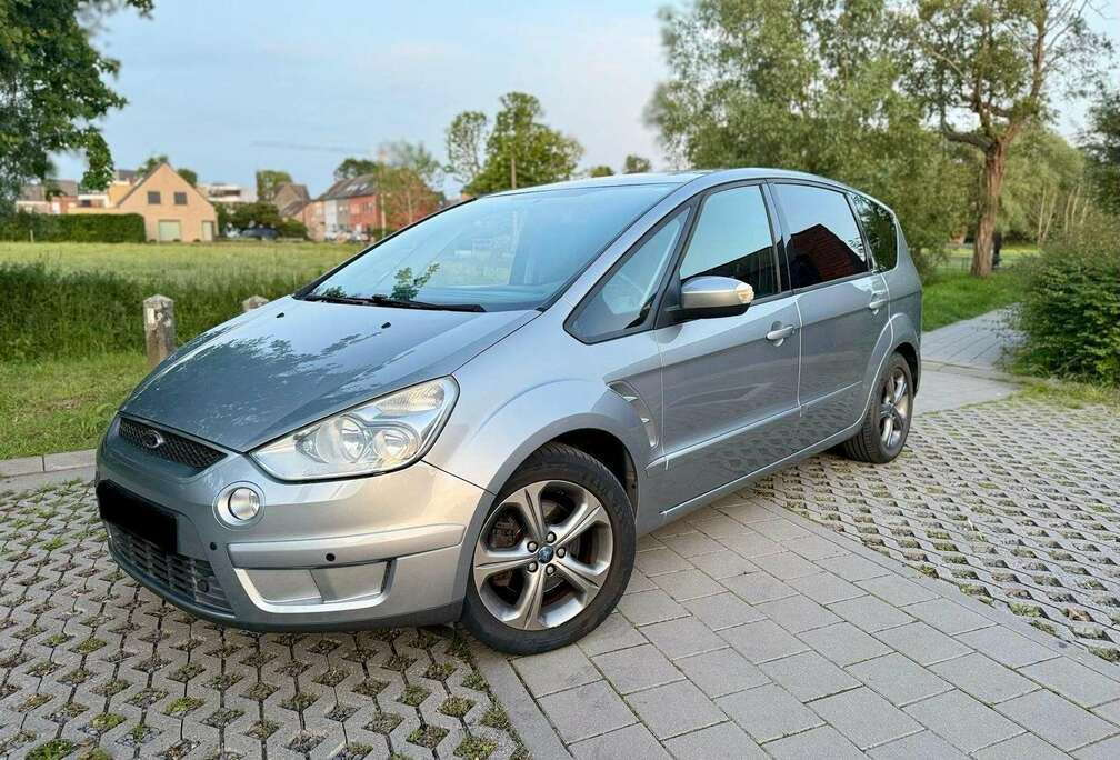 Ford 2.0i FFV Titanium