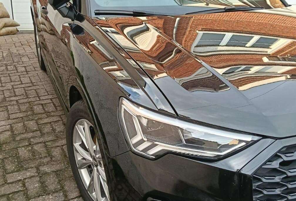 Audi 35 TDI Sportback S tronic line