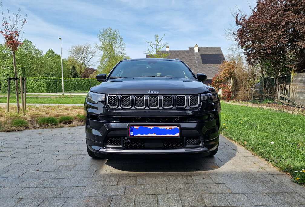 Jeep Compass 1.3 T4 4xe PLUG-IN HYBRID Autmatik Limited