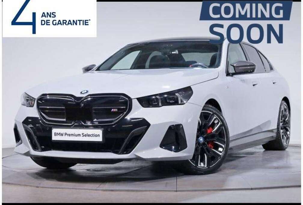 BMW M60 xDrive Berline Kit M Sport