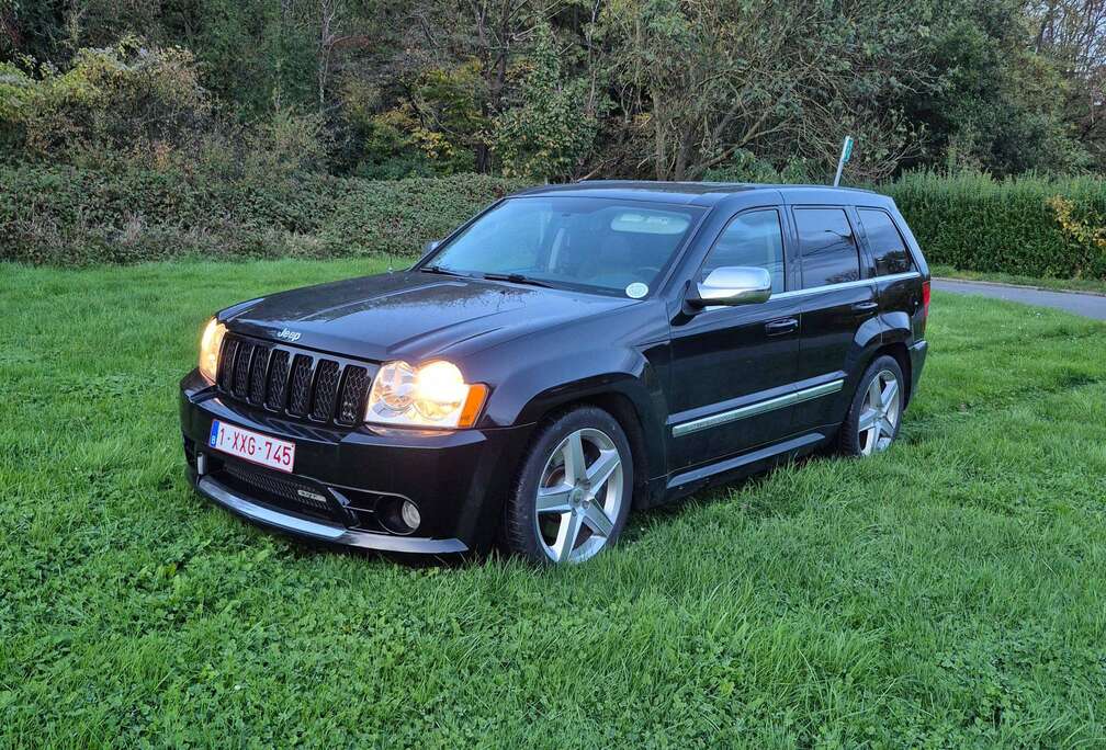 Jeep Grand Cherokee 6.1i V8 Hemi SRT-8