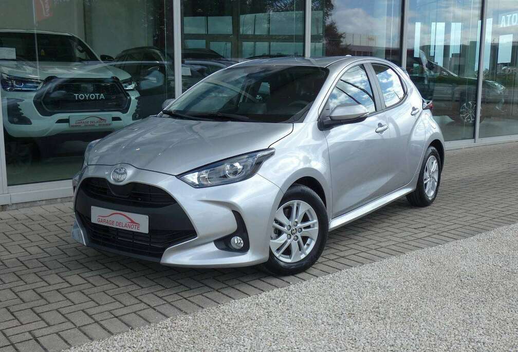 Toyota Hybrid Dynamic +Apple carplay +Android auto +Parkeercamera +Lichtmetalen velgen +Mistlampen voor *2024*