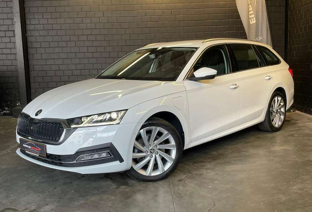 Skoda Combi Estate Style PHEV 204CV TSI iV DSG6 ** t