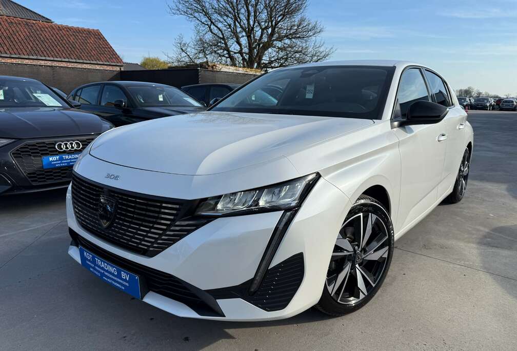 Peugeot 1.2i AUTOMAAT ALLURE 5-DEURS NAVI LEDER CAMERA LED