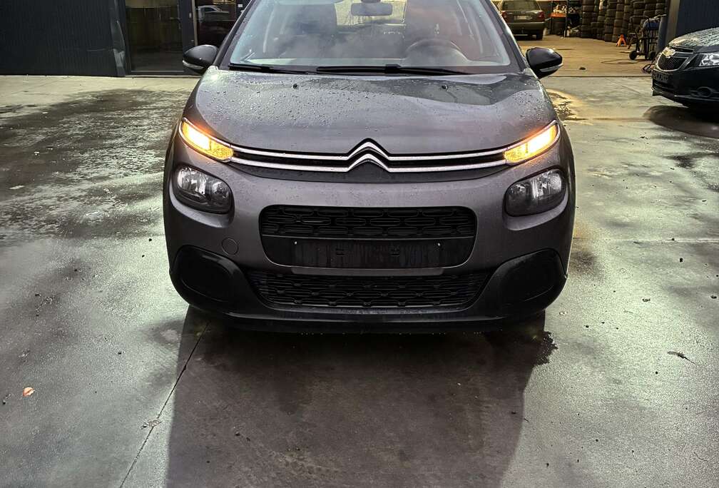 Citroen 1.2i PureTech Live (EU6.2)