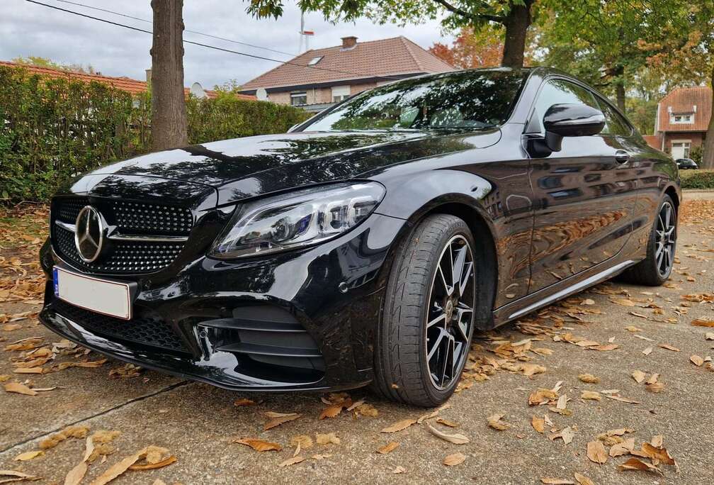Mercedes-Benz C 300 Coupe 9G-TRONIC AMG Line Plus
