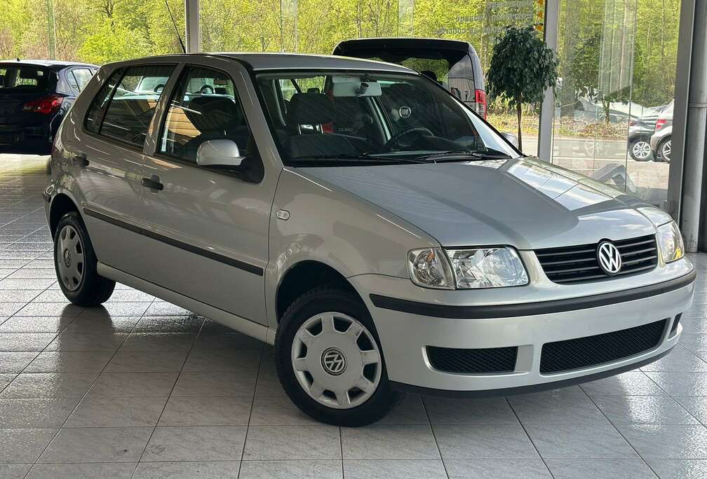 Volkswagen 1.4 ESSENCE 60CV-AIRCO-ETAT SHOWROOM