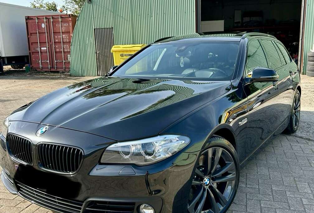 BMW 525d Touring Sport-Aut. Luxury Line