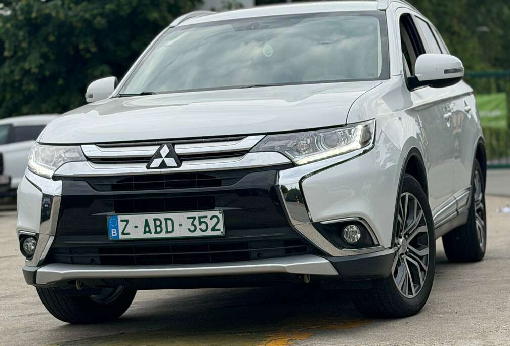 Mitsubishi Benzine 2.0i 2WD Intense-7pl-Full option-Automaa