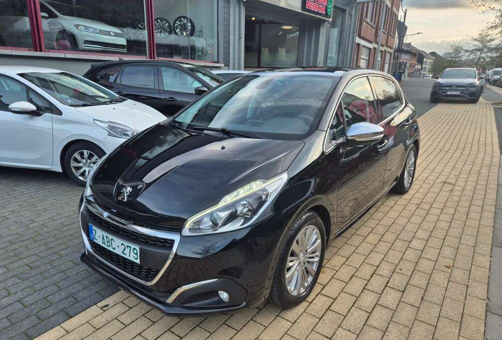 Peugeot 1.6 BlueHDi Signature S TOIT PANORAMIQUE GARANTIE