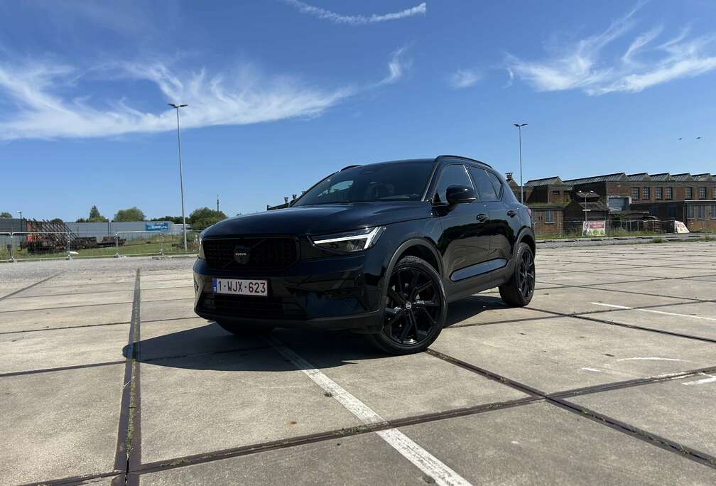 Volvo 2.0 B3 MHEV Ultra Black Edition DCT