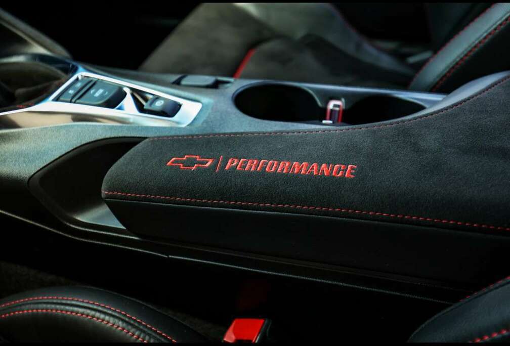 Chevrolet ZL1 6.2 V8 RWDBOSEKAMHUDCARBONRECARO