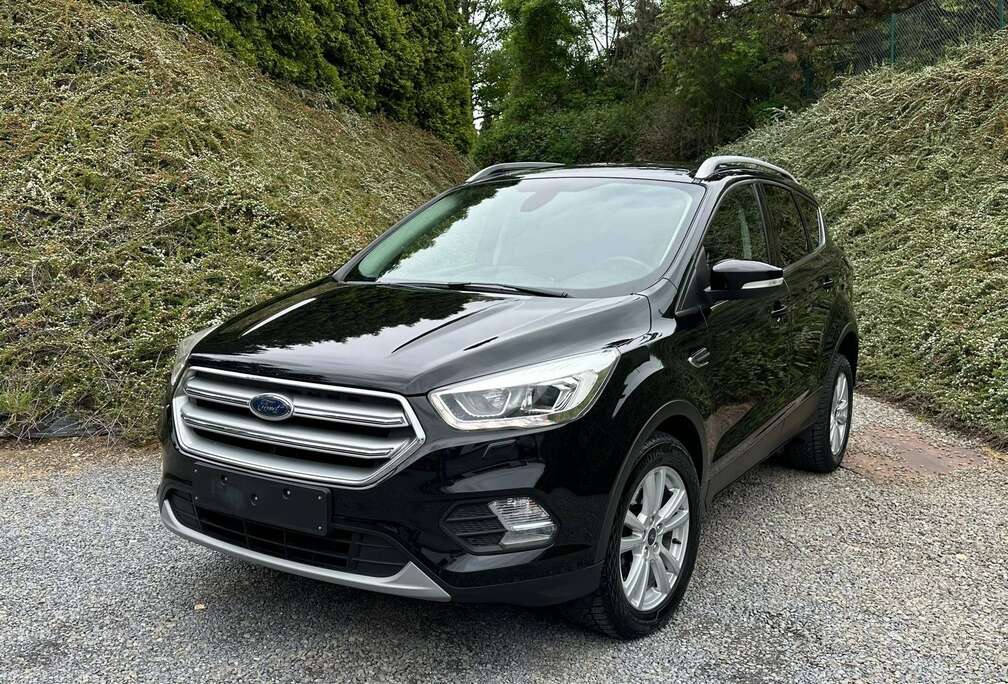 Ford 1.5 TDCi /Carnet Ford /1er proprio /Très propre /Pack chauffant / Carplay / + Kit Hiver / ..