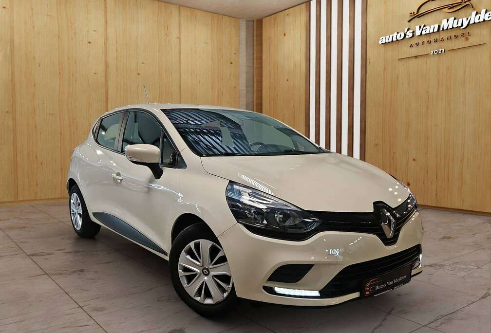 Renault 15600 km Nieuw staat