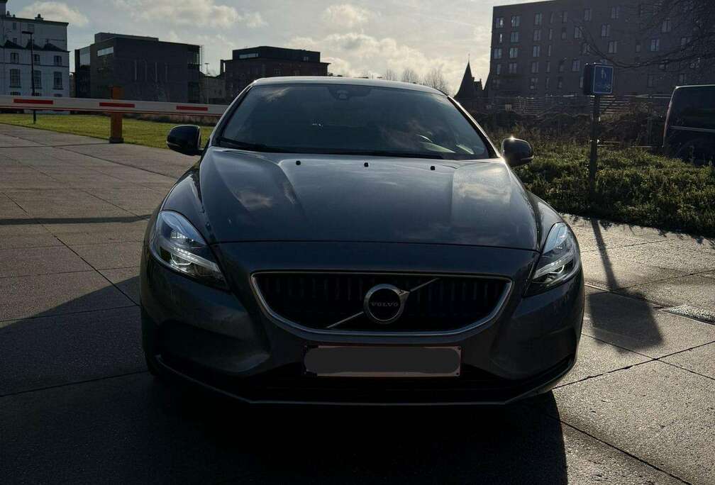 Volvo V40 T2