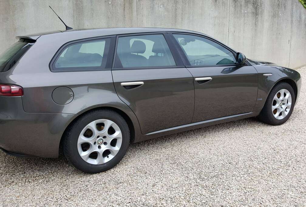 Alfa Romeo 159 1.9 JTD Distinctive